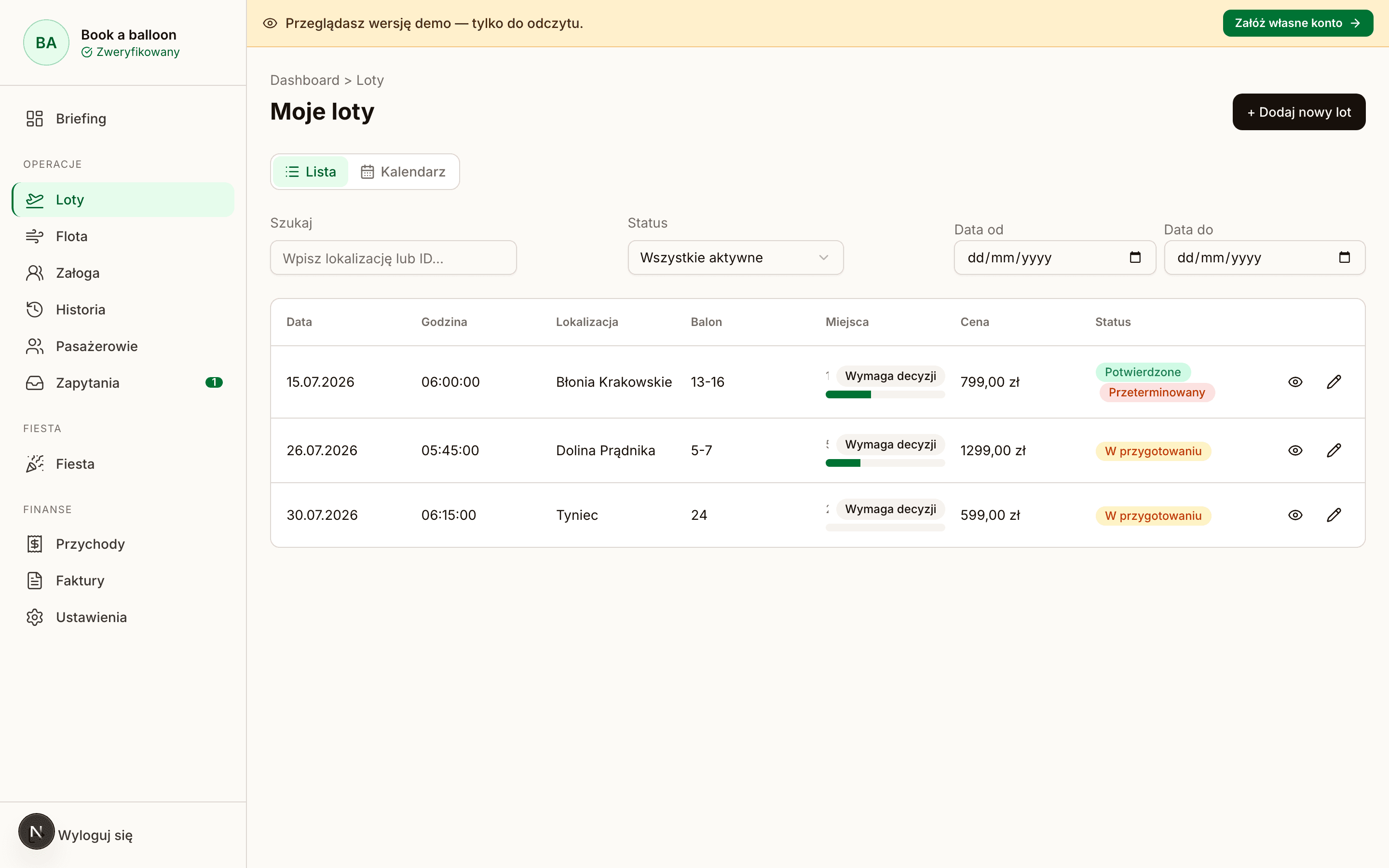 Operator panel: flight and booking list